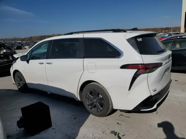 5TDCSKFCXRS139051 2024 TOYOTA SIENNA - Image 2