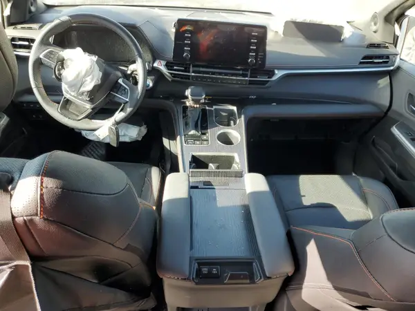 5TDCSKFCXRS139051 2024 TOYOTA SIENNA - Image 8
