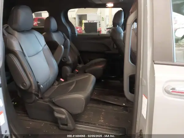 5TDCSKFCXRS150955 2024 TOYOTA SIENNA - Image 8
