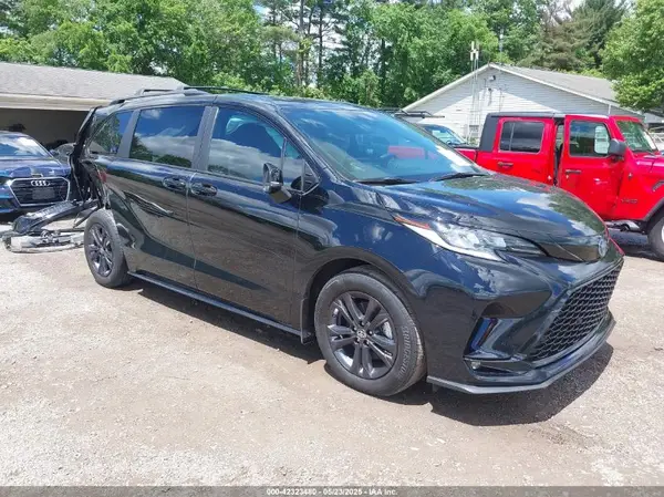 5TDCSKFCXSS156213 2025 TOYOTA SIENNA - Image 1