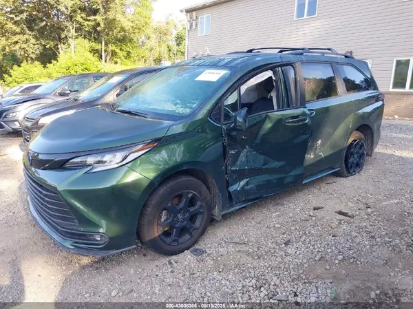 5TDCSKFCXSS183721 2025 TOYOTA SIENNA - Image 2
