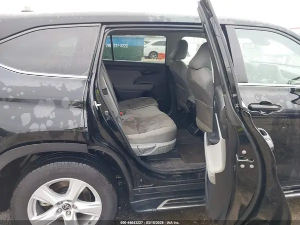 5TDCZRAH0MS066756 2021 TOYOTA HIGHLANDER - Image 8