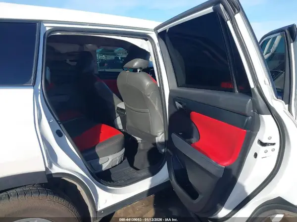 5TDCZRAH0MS522593 2021 TOYOTA HIGHLANDER - Image 8