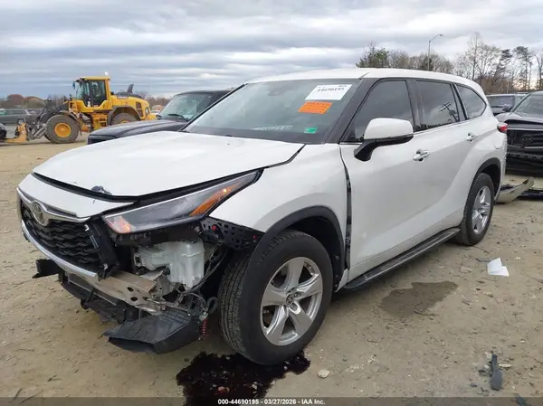 5TDCZRAH0MS533612 2021 TOYOTA HIGHLANDER - Image 2