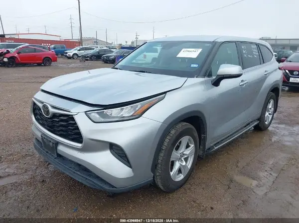 5TDCZRAH1LS012543 2020 TOYOTA HIGHLANDER - Image 2