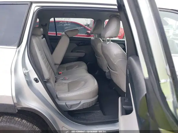 5TDCZRAH1LS012543 2020 TOYOTA HIGHLANDER - Image 8