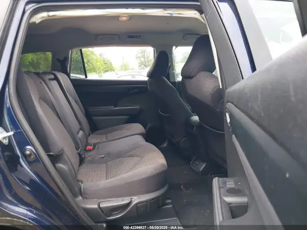 5TDCZRAH1MS536647 2021 TOYOTA HIGHLANDER - Image 8