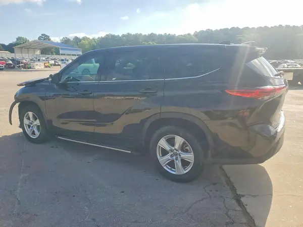 5TDCZRAH1NS139375 2022 TOYOTA HIGHLANDER - Image 2