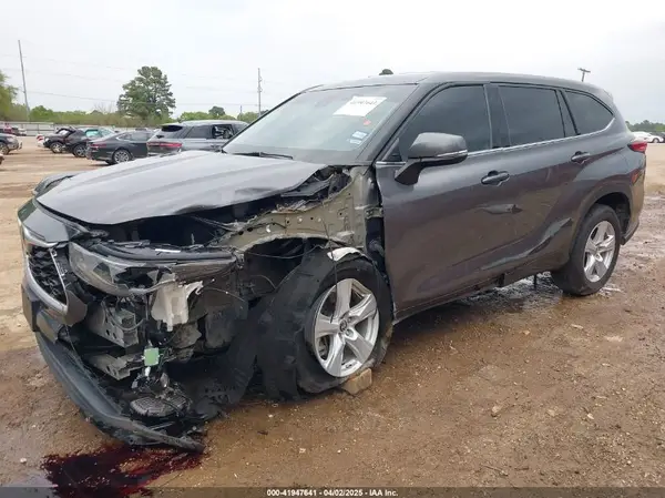 5TDCZRAH2MS055113 2021 TOYOTA HIGHLANDER - Image 2
