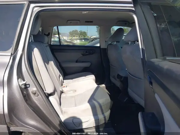5TDCZRAH2NS095533 2022 TOYOTA HIGHLANDER - Image 8