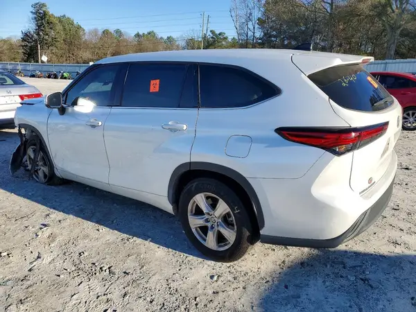 5TDCZRAH2NS117028 2022 TOYOTA HIGHLANDER - Image 2