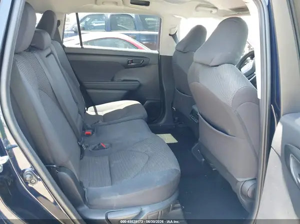 5TDCZRAH3MS043200 2021 TOYOTA HIGHLANDER - Image 8