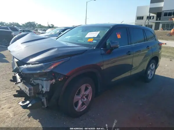 5TDCZRAH3MS063009 2021 TOYOTA HIGHLANDER - Image 2