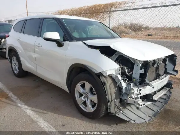 5TDCZRAH3MS076276 2021 TOYOTA HIGHLANDER - Image 1