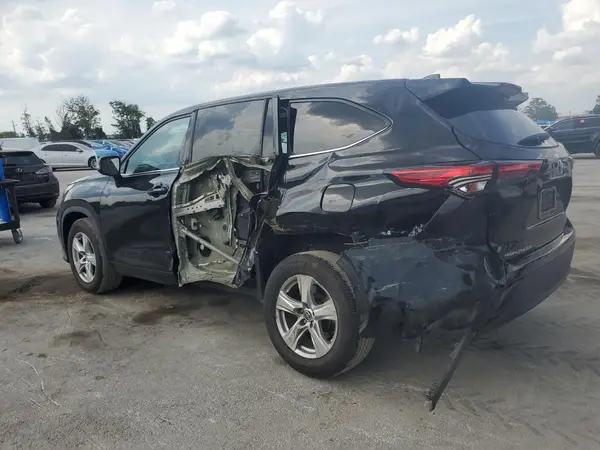 5TDCZRAH3MS518201 2021 TOYOTA HIGHLANDER - Image 2
