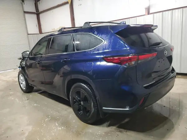 5TDCZRAH3MS531241 2021 TOYOTA HIGHLANDER - Image 2