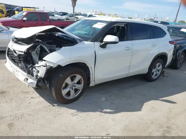 5TDCZRAH4LS509442 2020 TOYOTA HIGHLANDER - Image 2
