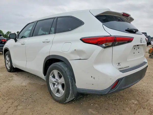 5TDCZRAH4NS142299 2022 TOYOTA HIGHLANDER - Image 2