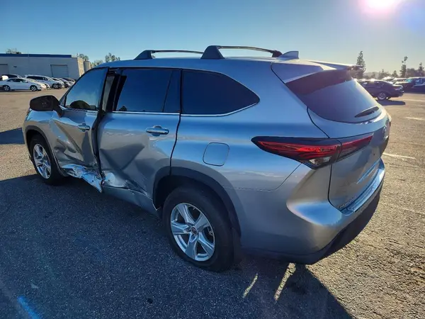 5TDCZRAH5LS021469 2020 TOYOTA HIGHLANDER - Image 2