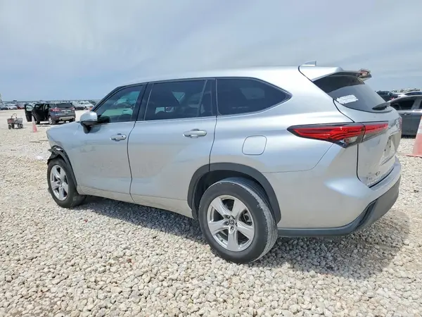 5TDCZRAH5LS504427 2020 TOYOTA HIGHLANDER - Image 2