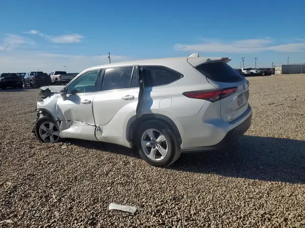 5TDCZRAH5MS061830 2021 TOYOTA HIGHLANDER - Image 2