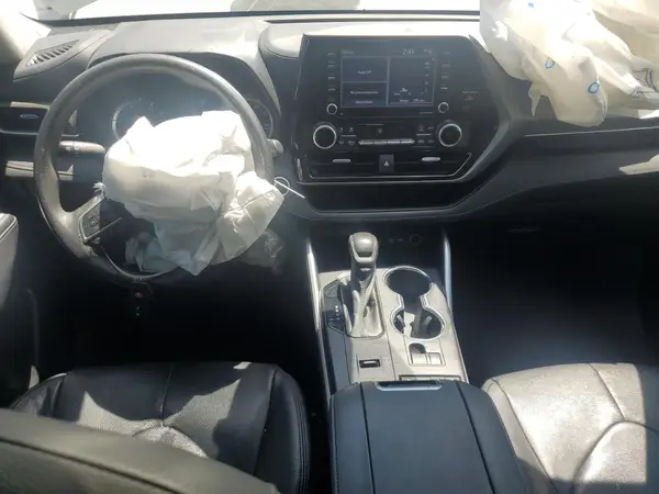 5TDCZRAH5MS062170 2021 TOYOTA HIGHLANDER - Image 8