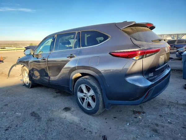 5TDCZRAH5MS534318 2021 TOYOTA HIGHLANDER - Image 2