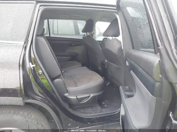 5TDCZRAH5NS111322 2022 TOYOTA HIGHLANDER - Image 8