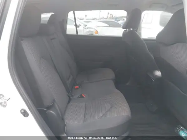 5TDCZRAH6LS504811 2020 TOYOTA HIGHLANDER - Image 8