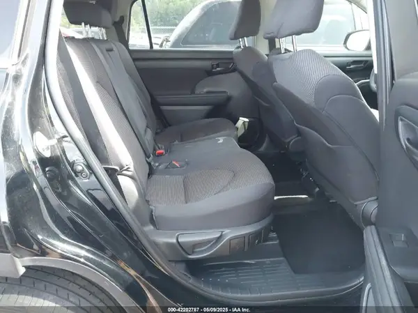 5TDCZRAH6MS033499 2021 TOYOTA HIGHLANDER - Image 8