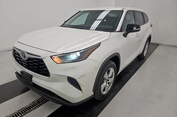 5TDCZRAH6MS038489 2021 TOYOTA HIGHLANDER - Image 2