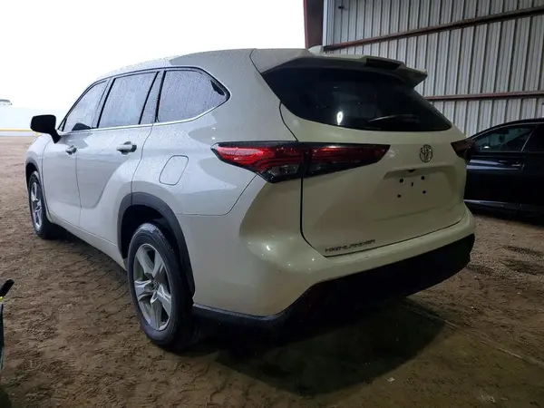 5TDCZRAH6MS058483 2021 TOYOTA HIGHLANDER - Image 2