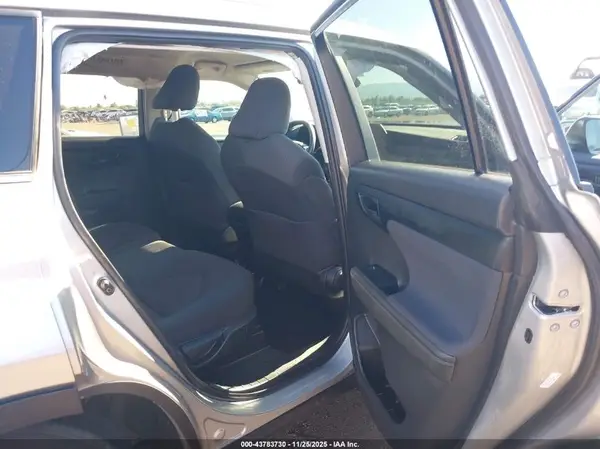 5TDCZRAH6MS076756 2021 TOYOTA HIGHLANDER - Image 8