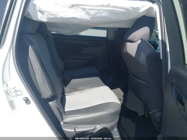 5TDCZRAH6MS525644 2021 TOYOTA HIGHLANDER - Image 8