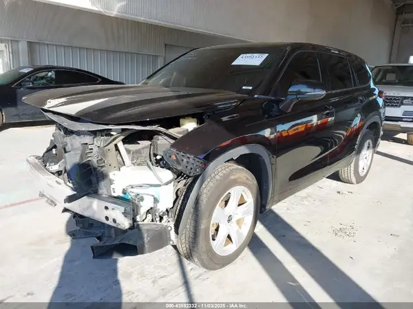 5TDCZRAH7LS004849 2020 TOYOTA HIGHLANDER - Image 2