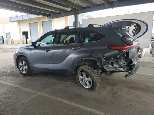 5TDCZRAH7LS006987 2020 TOYOTA HIGHLANDER - Image 2