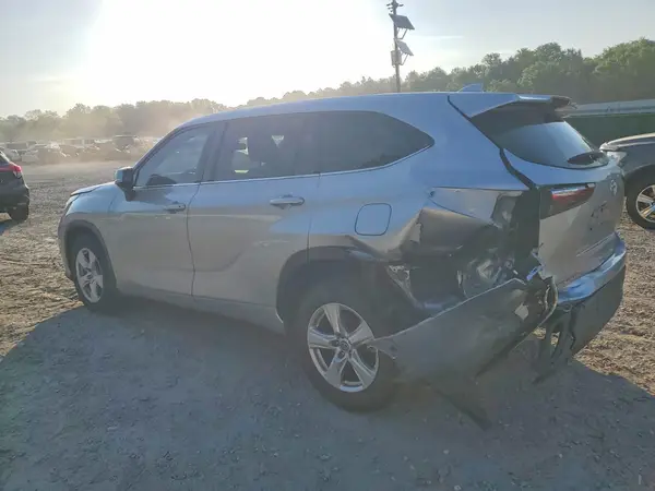 5TDCZRAH7LS509595 2020 TOYOTA HIGHLANDER - Image 2