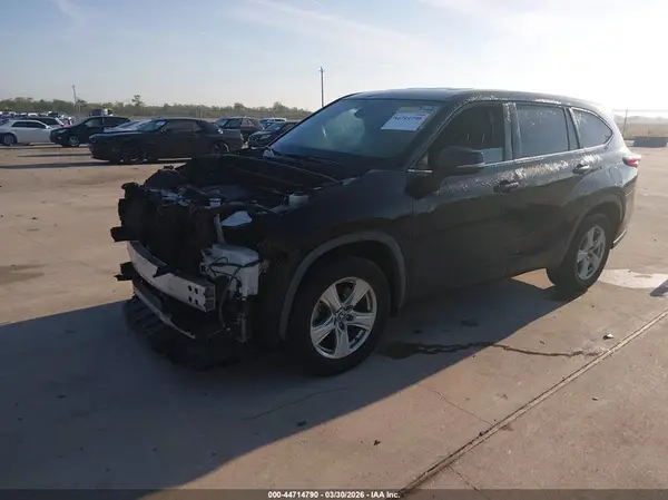 5TDCZRAH7MS043734 2021 TOYOTA HIGHLANDER - Image 2