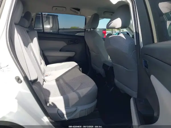5TDCZRAH7MS064535 2021 TOYOTA HIGHLANDER - Image 8