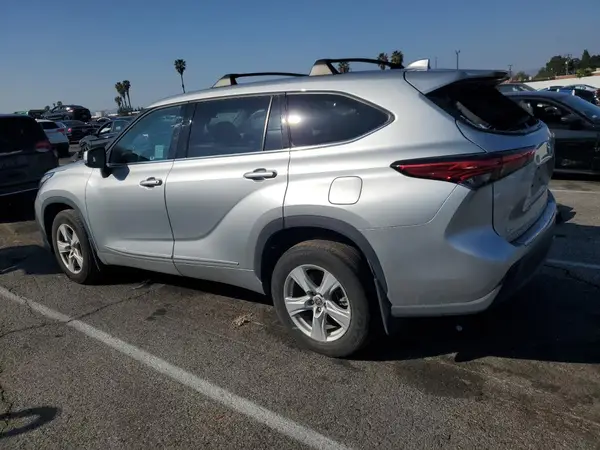5TDCZRAH7MS085322 2021 TOYOTA HIGHLANDER - Image 2
