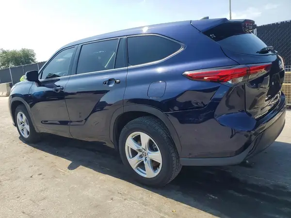 5TDCZRAH7NS546164 2022 TOYOTA HIGHLANDER - Image 2
