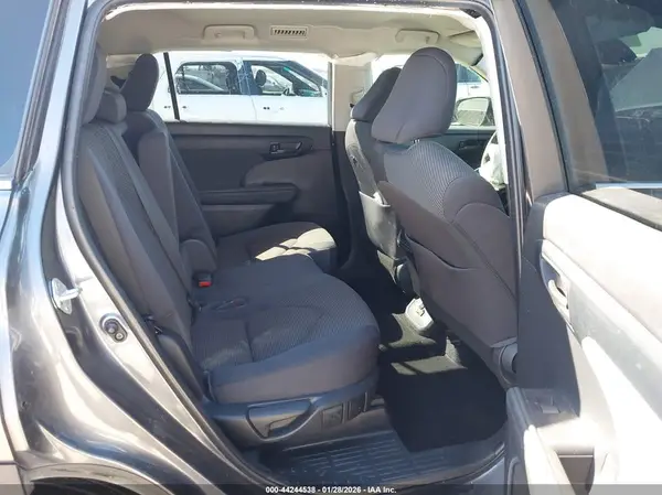 5TDCZRAH7NS560002 2022 TOYOTA HIGHLANDER - Image 8