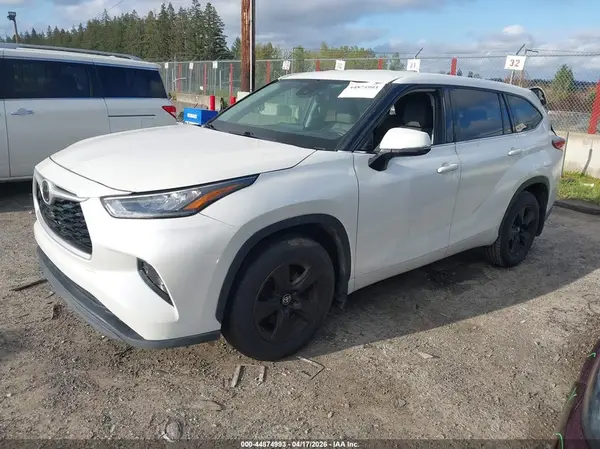 5TDCZRAH8LS510447 2020 TOYOTA HIGHLANDER - Image 2