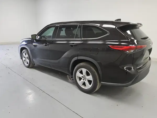 5TDCZRAH8MS065354 2021 TOYOTA HIGHLANDER - Image 2
