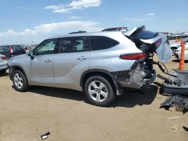 5TDCZRAH8MS074491 2021 TOYOTA HIGHLANDER - Image 2