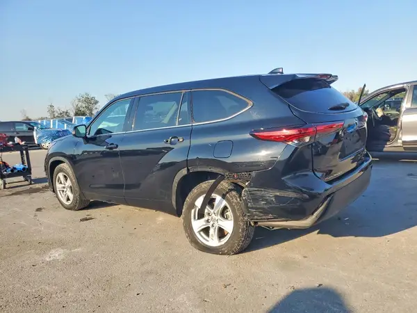 5TDCZRAH8MS517786 2021 TOYOTA HIGHLANDER - Image 2