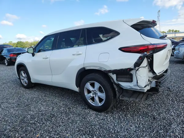 5TDCZRAH8MS529050 2021 TOYOTA HIGHLANDER - Image 2