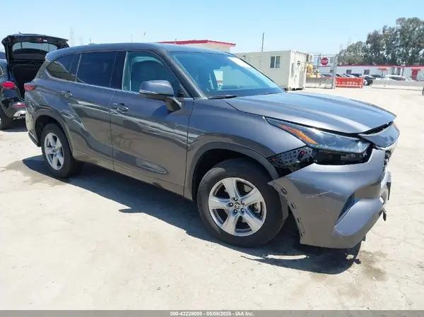 5TDCZRAH9MS051141 2021 TOYOTA HIGHLANDER - Image 1