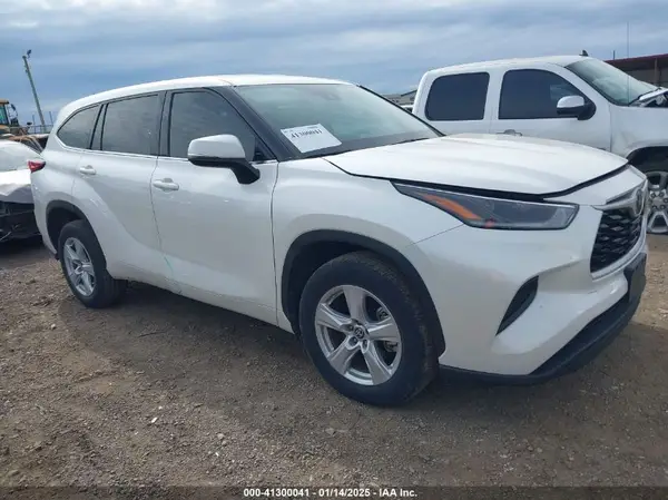 5TDCZRAH9MS077741 2021 TOYOTA HIGHLANDER - Image 1