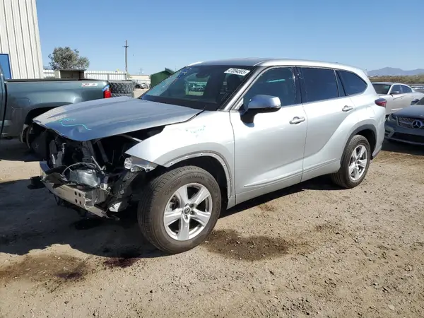 5TDCZRAH9NS544643 2022 TOYOTA HIGHLANDER - Image 1